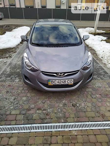 Седан Hyundai Elantra 2011 в Львове