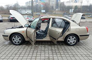 Седан Hyundai Elantra 2001 в Львове