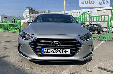 Седан Hyundai Elantra 2017 в Запорожье