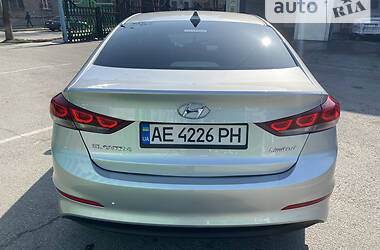 Седан Hyundai Elantra 2017 в Запорожье