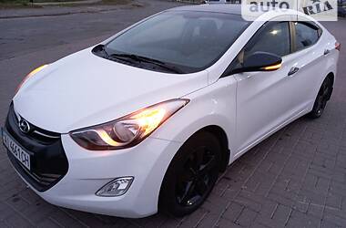 Седан Hyundai Elantra 2013 в Киеве