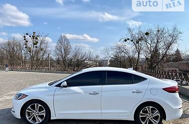 Седан Hyundai Elantra 2016 в Харькове