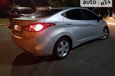 Седан Hyundai Elantra 2013 в Киеве