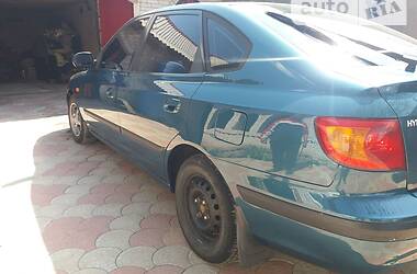 Хэтчбек Hyundai Elantra 2002 в Сарате