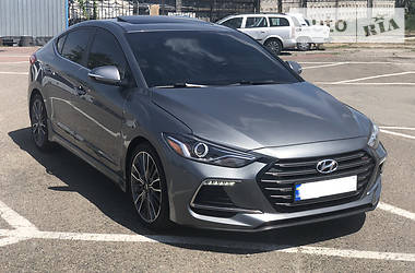 Седан Hyundai Elantra 2017 в Киеве