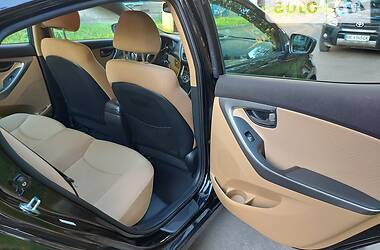 Седан Hyundai Elantra 2013 в 