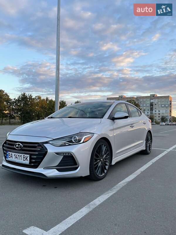 Седан Hyundai Elantra 2017 в Кропивницком