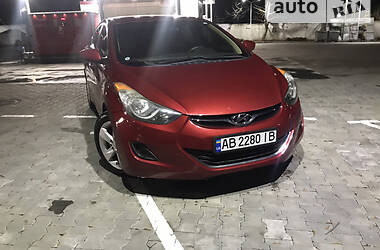 Седан Hyundai Elantra 2012 в Виннице