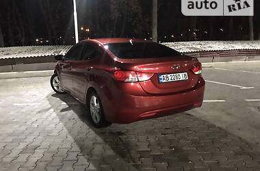 Седан Hyundai Elantra 2012 в Виннице