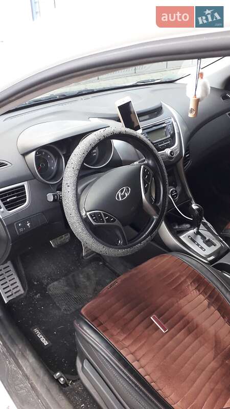 Седан Hyundai Elantra 2013 в Татарбунарах фото 6 Седан Hyundai Elantra 2013 в Татарбунарах