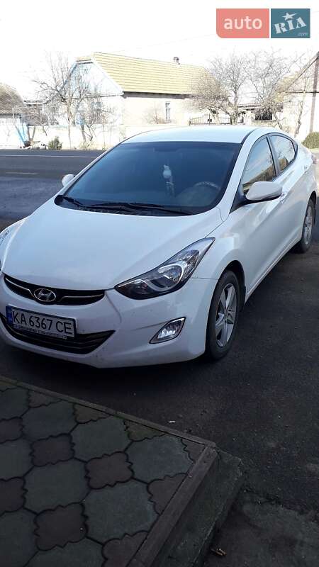 Седан Hyundai Elantra 2013 в Татарбунарах фото 3 Седан Hyundai Elantra 2013 в Татарбунарах