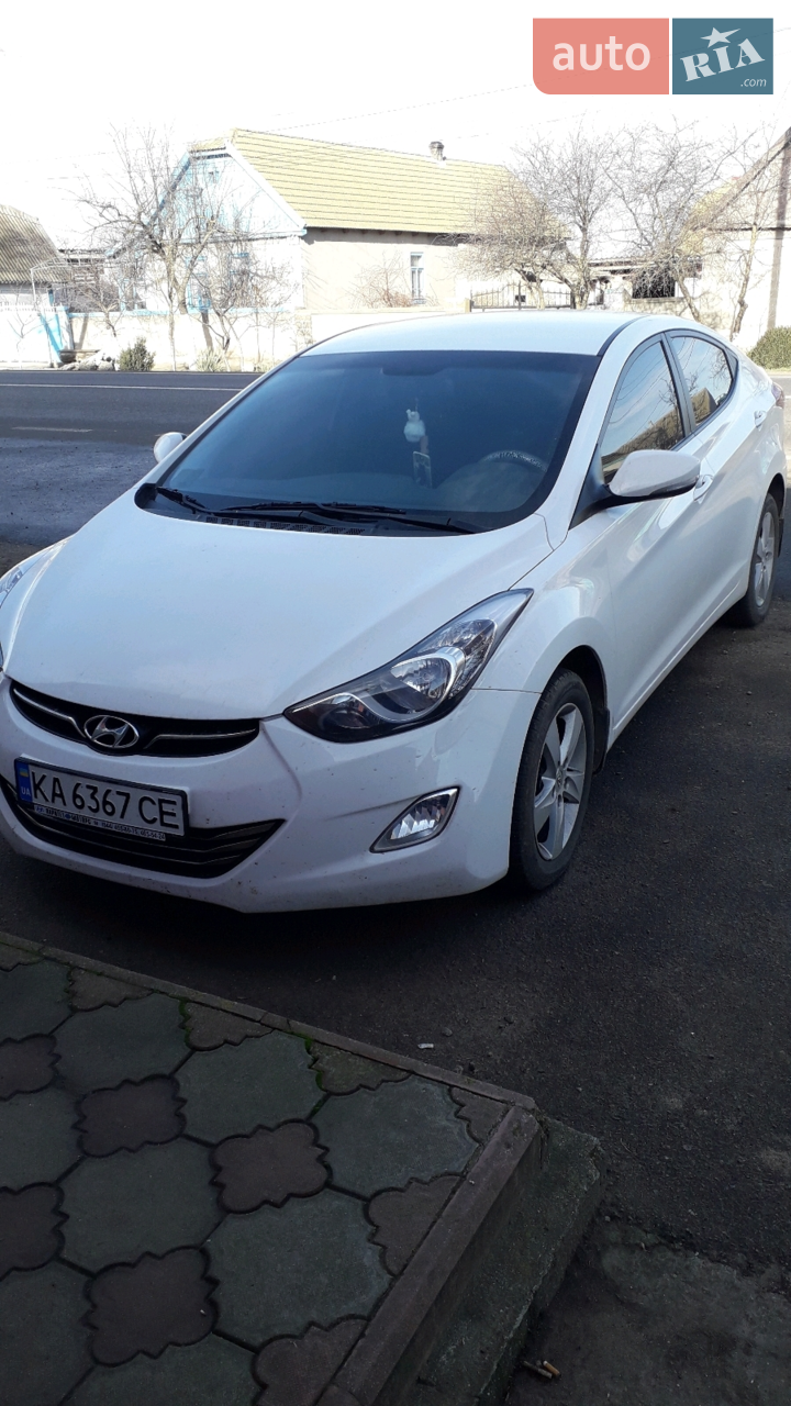 2013 Hyundai Elantra - мініатюра 3