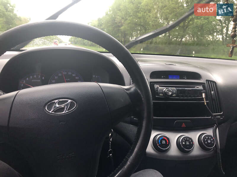 Седан Hyundai Elantra 2008 в Киеве