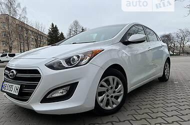 Хэтчбек Hyundai Elantra 2015 в Виннице