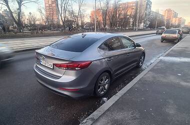 Седан Hyundai Elantra 2018 в Виннице