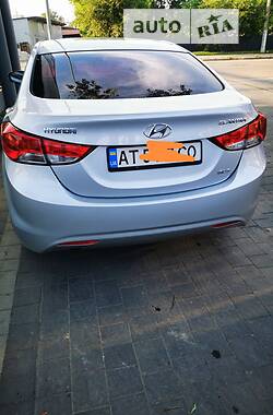 Седан Hyundai Elantra 2013 в Ивано-Франковске
