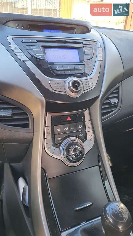 Седан Hyundai Elantra 2013 в Черкассах