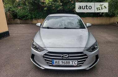 Седан Hyundai Elantra 2017 в Кривом Роге