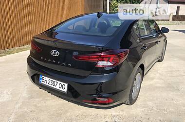 Седан Hyundai Elantra 2019 в Подольске