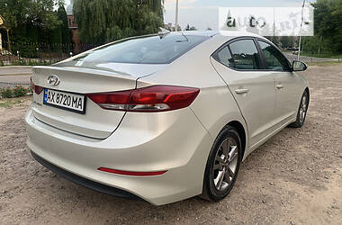 Седан Hyundai Elantra 2018 в Львове