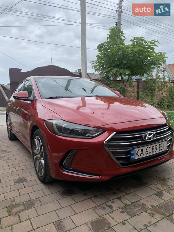 Седан Hyundai Elantra 2016 в Шепетовке