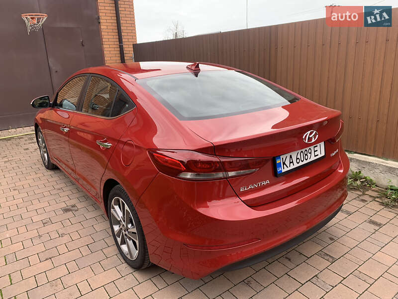 Седан Hyundai Elantra 2016 в Шепетовке
