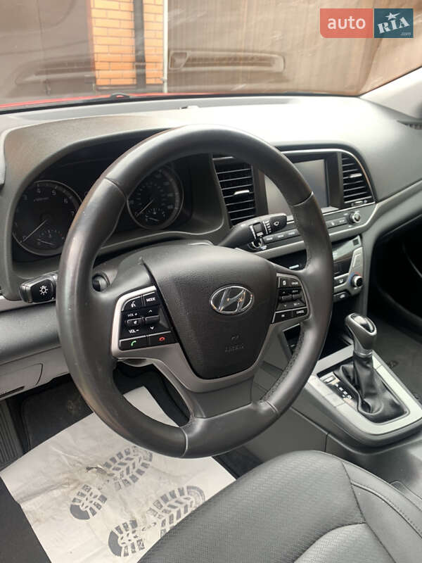 Седан Hyundai Elantra 2016 в Шепетовке