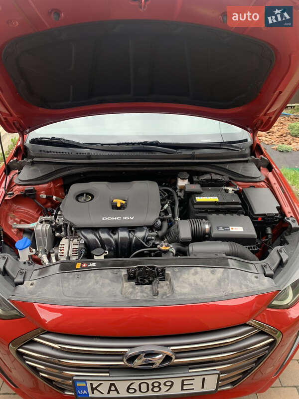 Седан Hyundai Elantra 2016 в Шепетовке