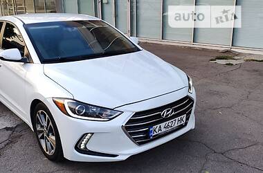 Седан Hyundai Elantra 2016 в Мукачевому