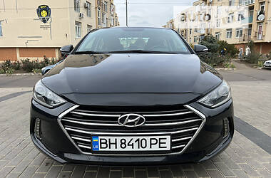 Седан Hyundai Elantra 2018 в Одессе