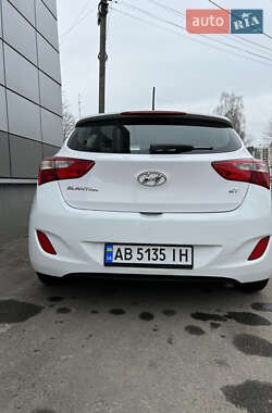 Хэтчбек Hyundai Elantra 2015 в Виннице