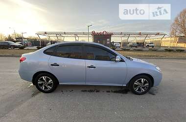 Седан Hyundai Elantra 2011 в Днепре