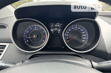 Седан Hyundai Elantra 2012 в 