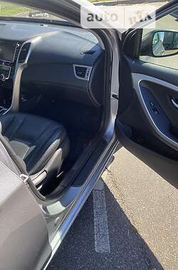 Хэтчбек Hyundai Elantra 2014 в 