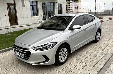 Седан Hyundai Elantra 2018 в 