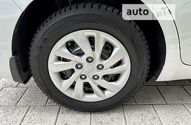 Седан Hyundai Elantra 2018 в 