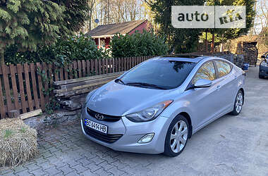 Седан Hyundai Elantra 2012 в Львове