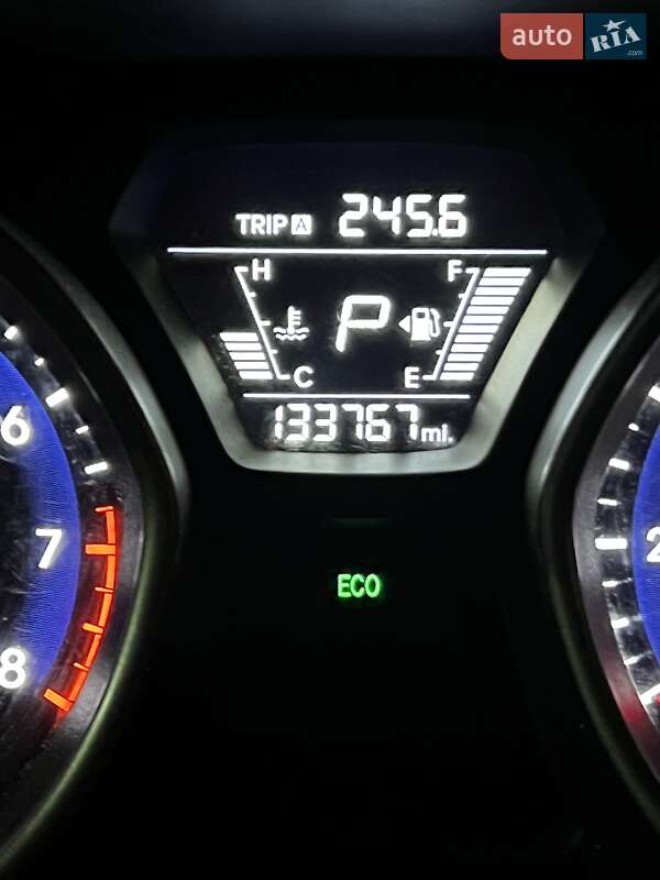 Седан Hyundai Elantra 2014 в Ужгороде