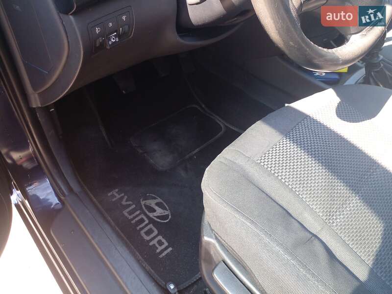 Седан Hyundai Elantra 2008 в Кропивницком