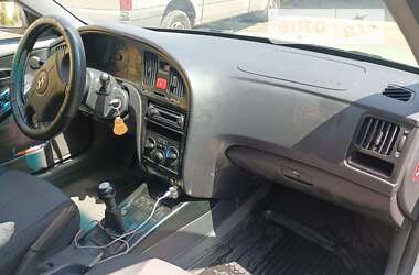 Хэтчбек Hyundai Elantra 2006 в Хусте