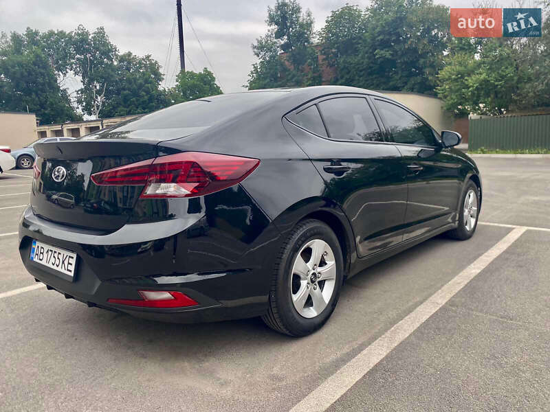 Седан Hyundai Elantra 2019 в Вінниці