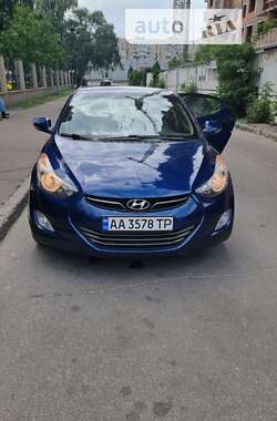 Седан Hyundai Elantra 2012 в Киеве
