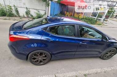 Седан Hyundai Elantra 2012 в Киеве