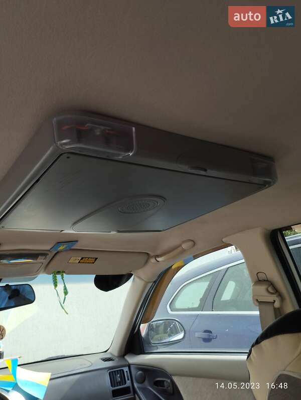 Седан Hyundai Elantra 2003 в Чугуеве