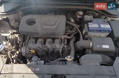 Седан Hyundai Elantra 2019 в 