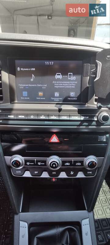 Седан Hyundai Elantra 2019 в Павлограді