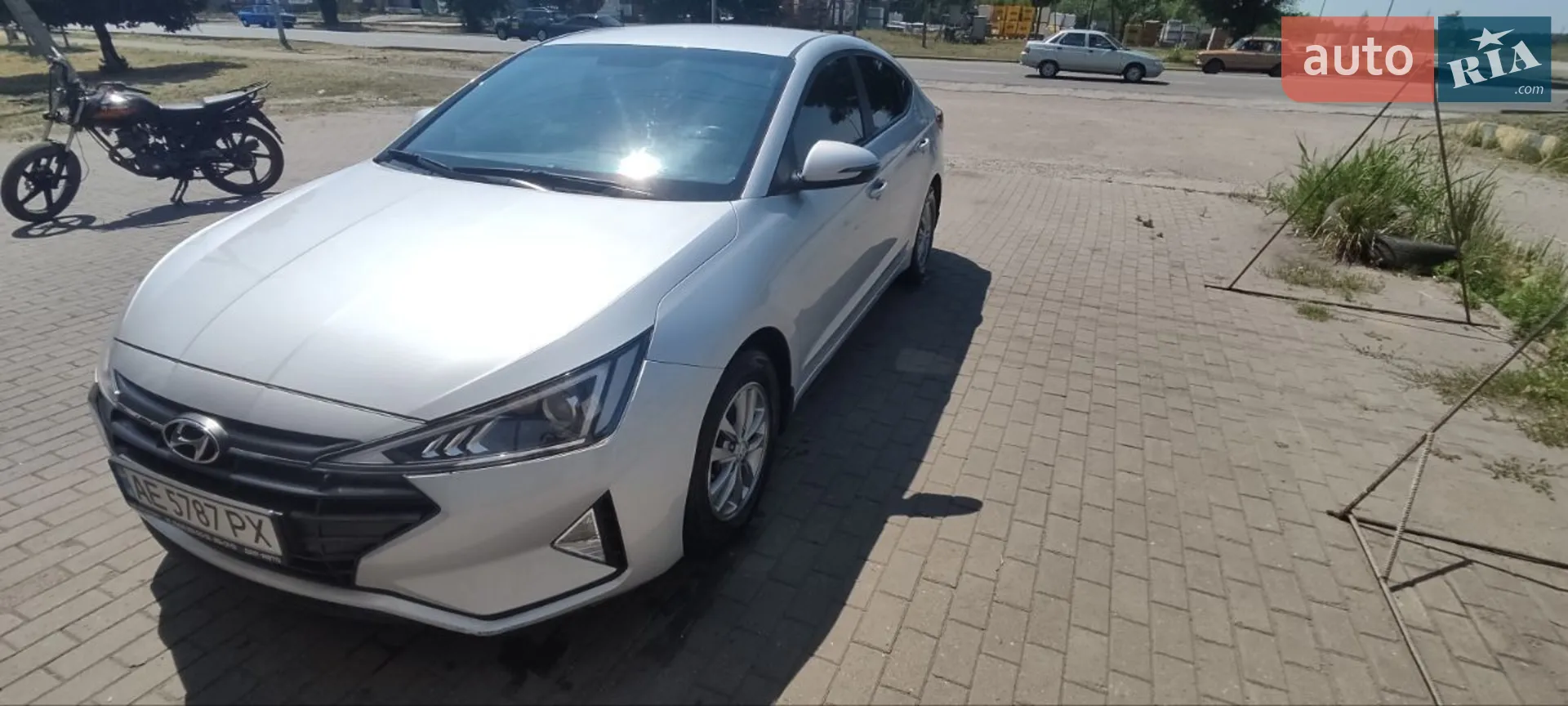 2019 Hyundai Elantra - мініатюра 2