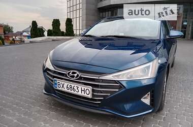 Седан Hyundai Elantra 2019 в Хмельницком