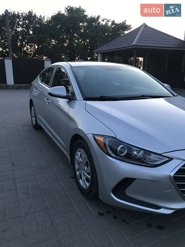 Седан Hyundai Elantra 2017 в Одессе