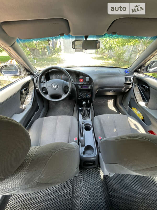 Седан Hyundai Elantra 2005 в Чернигове